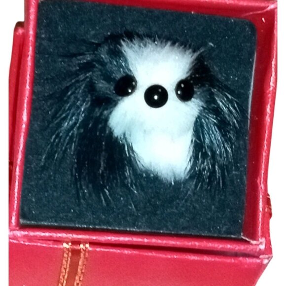 VINTAGE Black White Furry Dog Ring Faux Fur Silver Tone Size Adjustable Size 7 - Picture 4 of 8